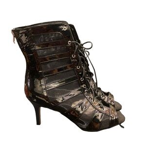 NWOT BURJU ANKLE BOOTS SIZE 13